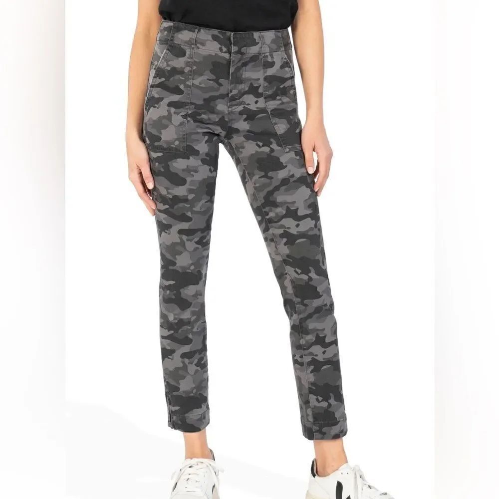 Kut From The Kloth size 0 ankle straight leg camo jeans